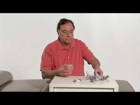 Video instructions showing how to remove  and attach the silicon cushion on the Philips Respironics Amara Full face mask